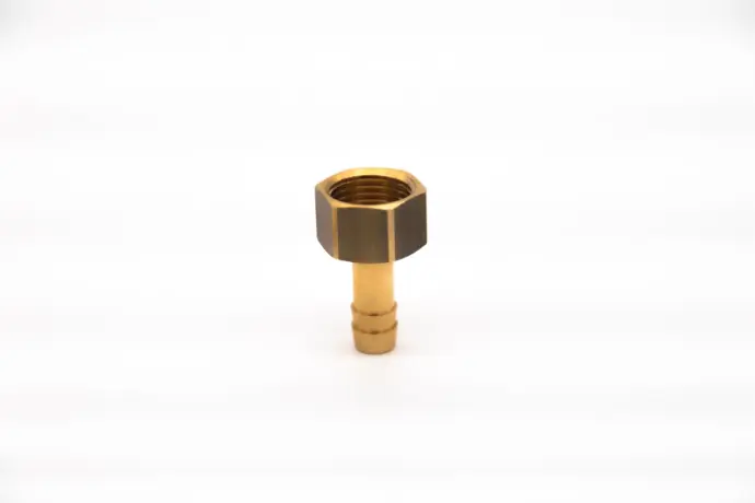 [134840] Embout de tuyau en laiton 10 mm femelle 1/2"